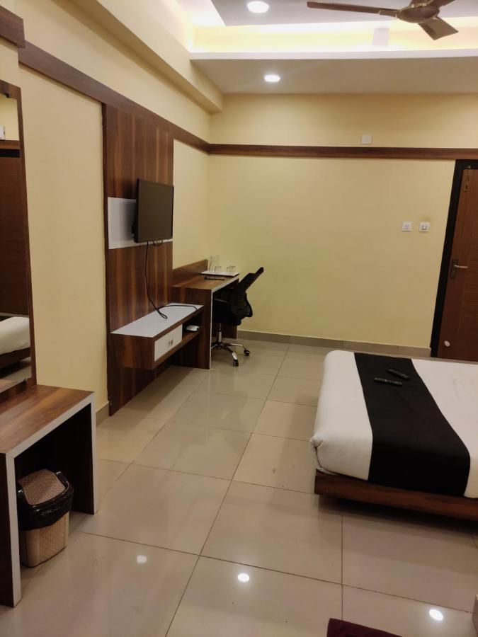 Hotel Keerthana Puttur Puttur  Exteriér fotografie